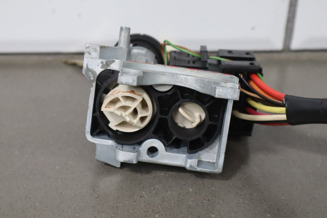 1997 GMC Savana Ignition Switch OEM W/ Key