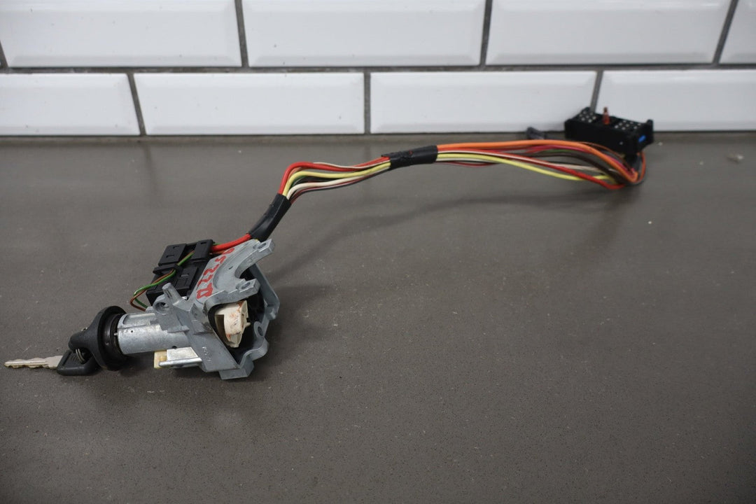 1997 GMC Savana Ignition Switch OEM W/ Key