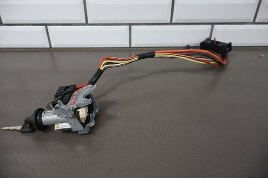 1997 GMC Savana Ignition Switch OEM W/ Key