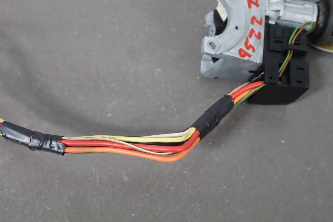 1997 GMC Savana Ignition Switch OEM W/ Key