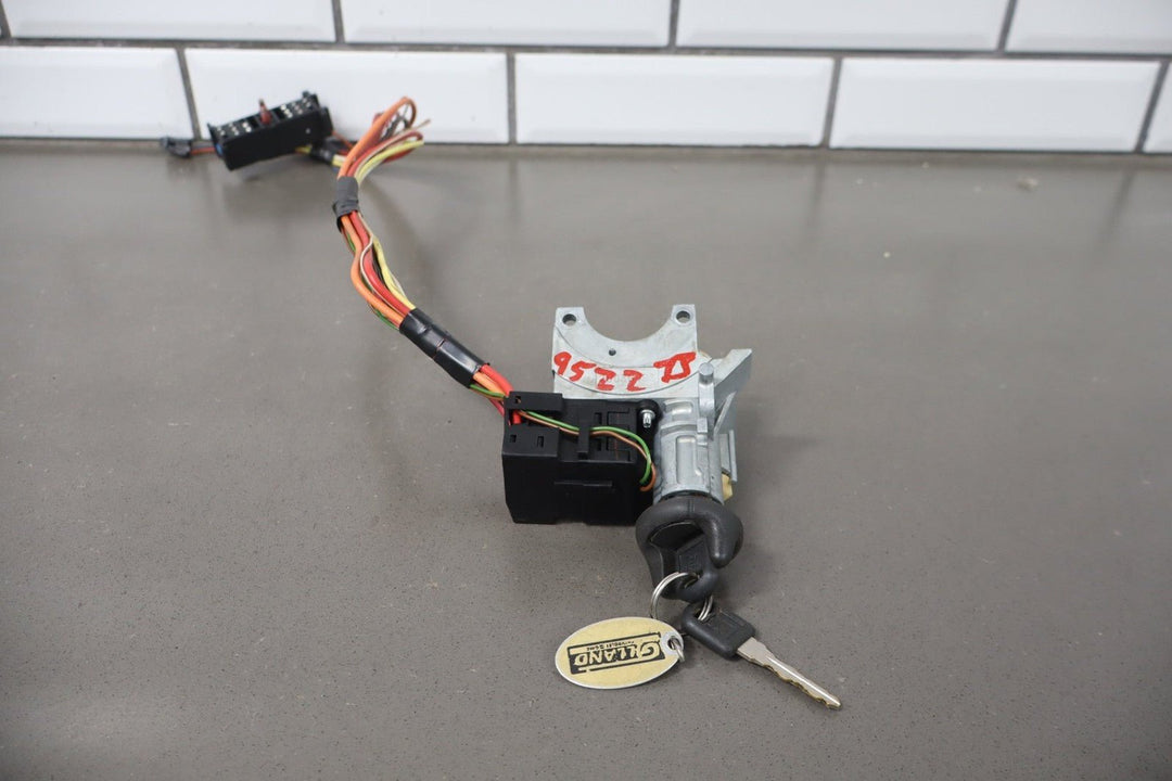 1997 GMC Savana Ignition Switch OEM W/ Key