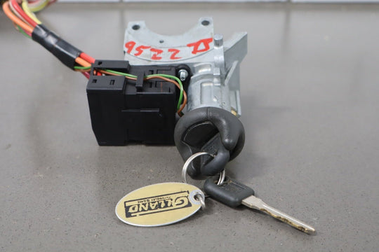1997 GMC Savana Ignition Switch OEM W/ Key