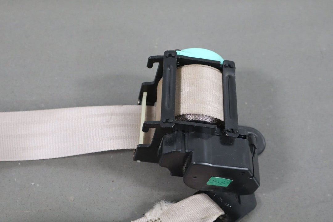 1997 GMC Savana Right Front Seat Belt Neutral 52W