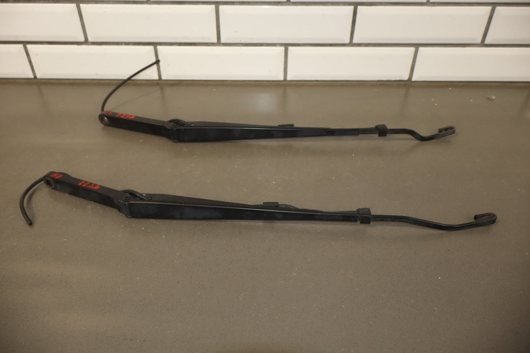 1997 GMC Savana Wiper Arm Pair