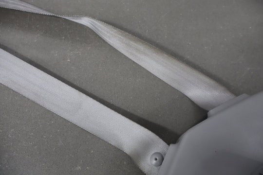1997 GMC Suburban Right Front Seat Belt Grey 132 E20070RH