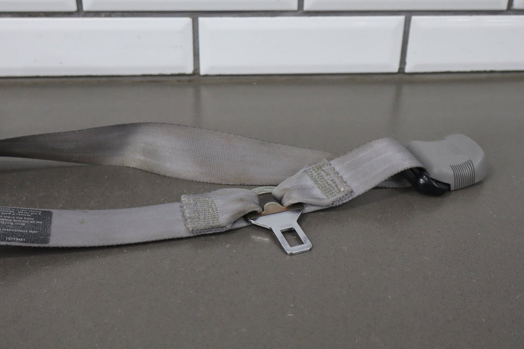 1997 GMC Suburban Right Front Seat Belt Grey 132 E20070RH