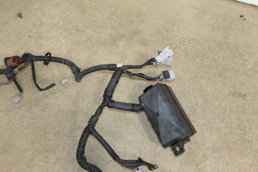 1997 Lexus LX450 J80 4.5L Engine Fuse Box