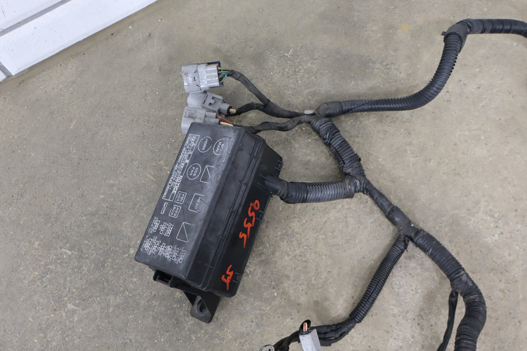 1997 Lexus LX450 J80 4.5L Engine Fuse Box
