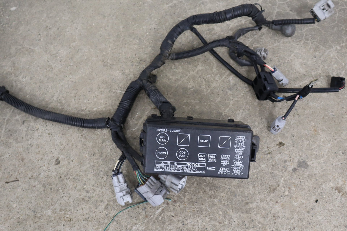 1997 Lexus LX450 J80 4.5LL Engine Fuse Box