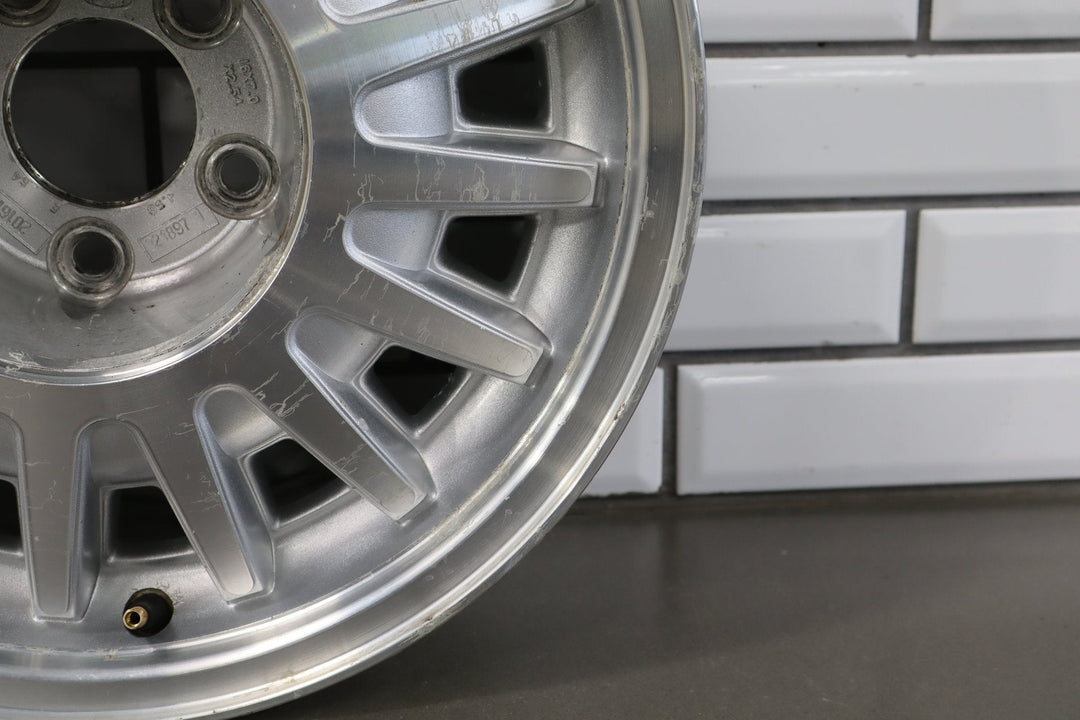 1997 Lincoln Town Car - 16x7 16 Spoke Aluminum Wheel - No Center Cap