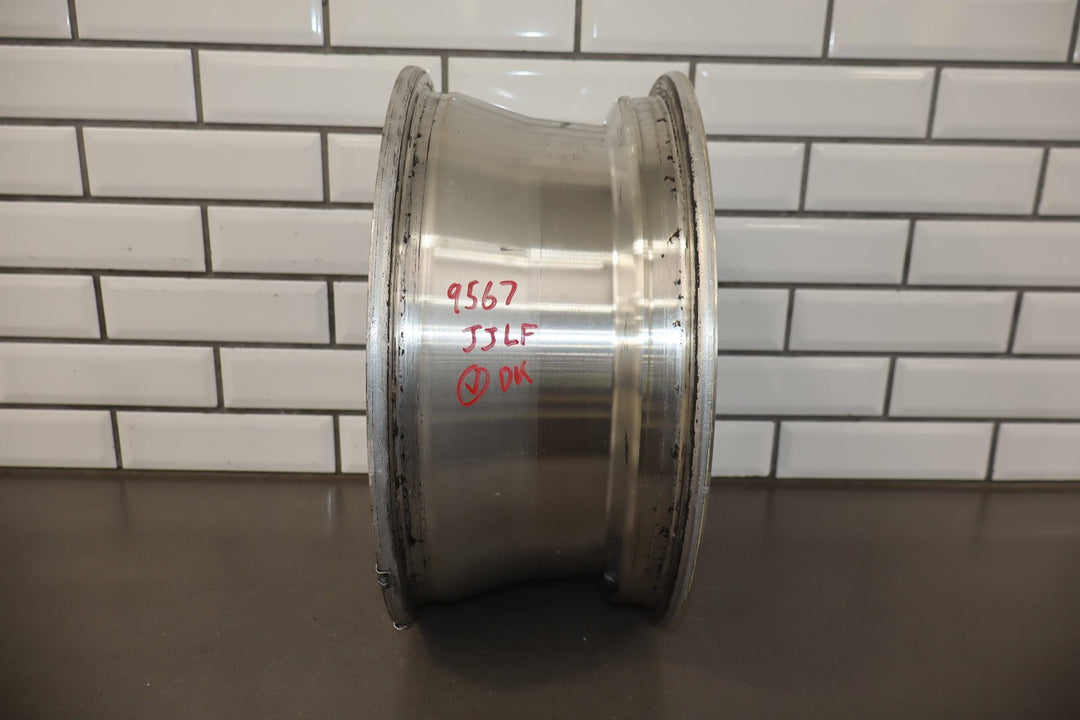 1997 Lincoln Town Car - 16x7 16 Spoke Aluminum Wheel - No Center Cap