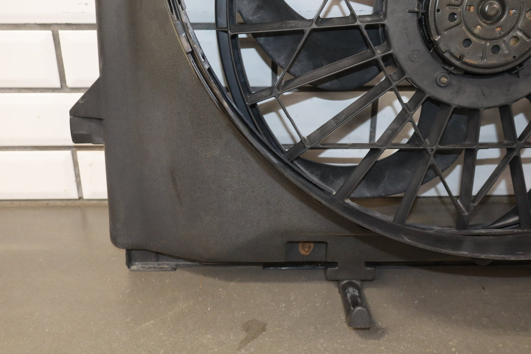 1997 Lincoln Town Car 4.6 Fan Shroud