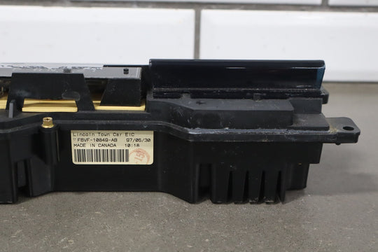 1997 Lincoln Town Car Signature Digital Speedometer Miles