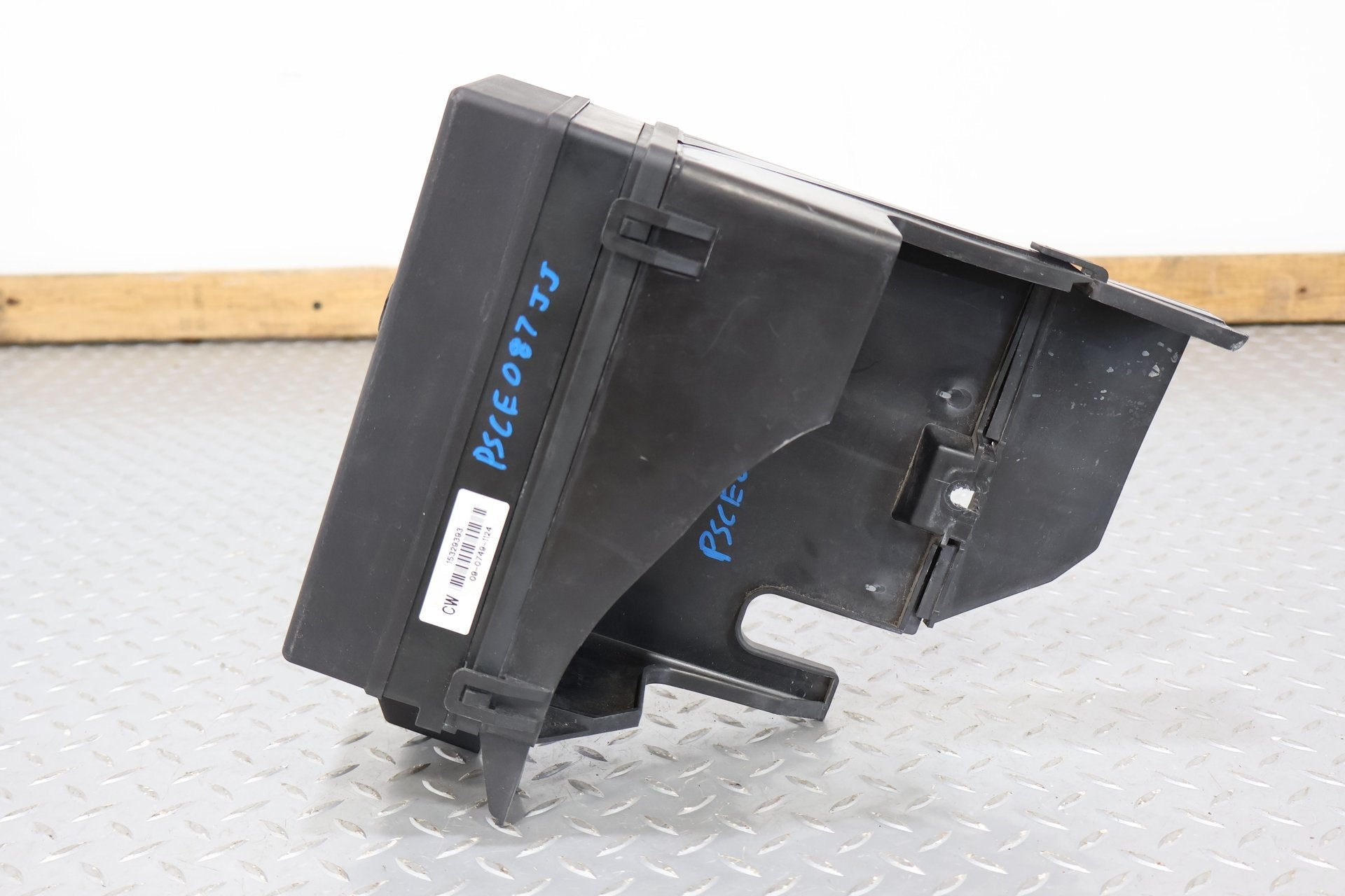 1998-1999 Chevrolet Corvette C5- Engine Fuse Box