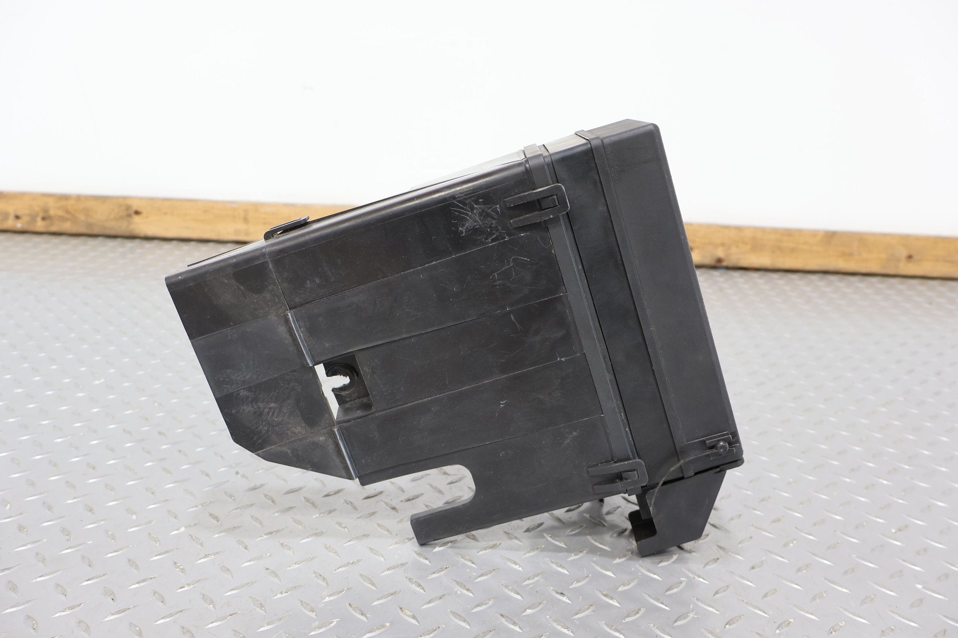 1998-1999 Chevrolet Corvette C5- Engine Fuse Box