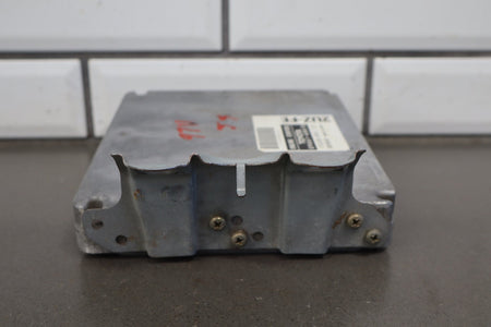 1998-1999 Lexus LX470 4.7L 2UZFE Engine Computer 8966160611