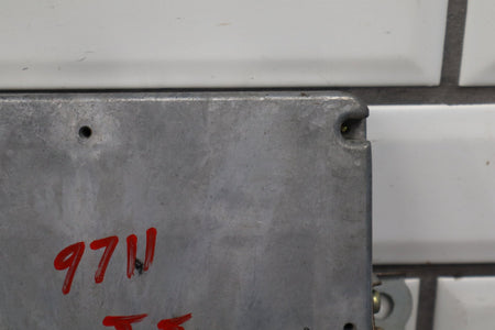 1998-1999 Lexus LX470 4.7L 2UZFE Engine Computer 8966160611