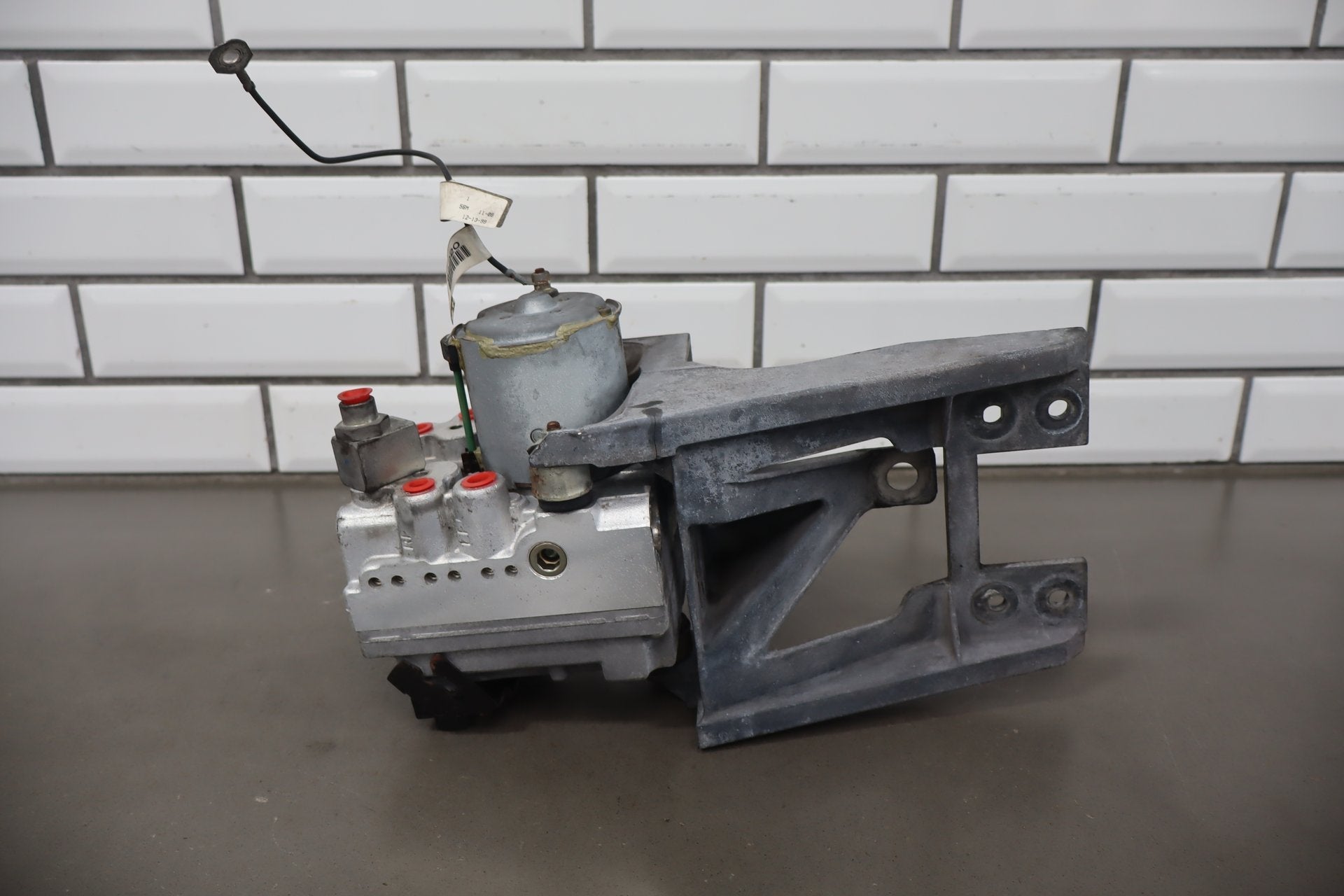 1998-2000 Chevrolet Corvette ABS Brake Unit 09367071 OEM