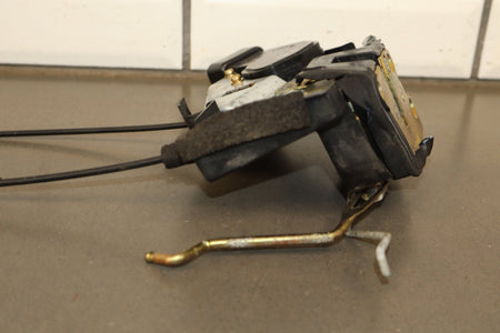 1998-2000 Toyota Land Cruiser/ Lexus LX470 J100 -LH Front Door Latch 69040-60081
