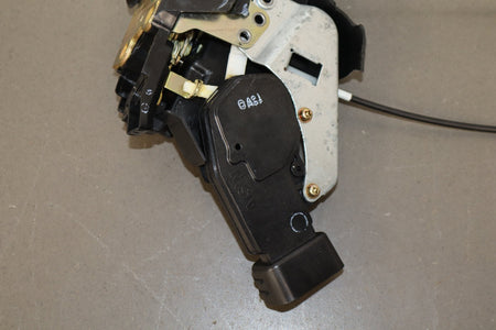 1998-2000 Toyota Land Cruiser/ Lexus LX470 J100 -LH Front Door Latch 69040-60081