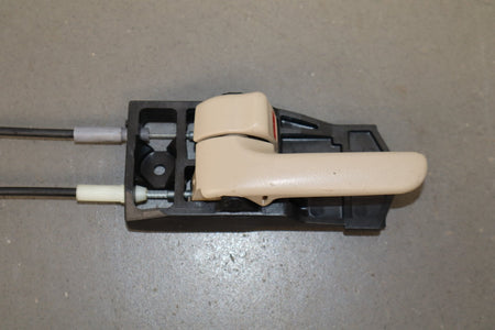 1998-2000 Toyota Land Cruiser/ Lexus LX470 J100 -LH Front Door Latch 69040-60081