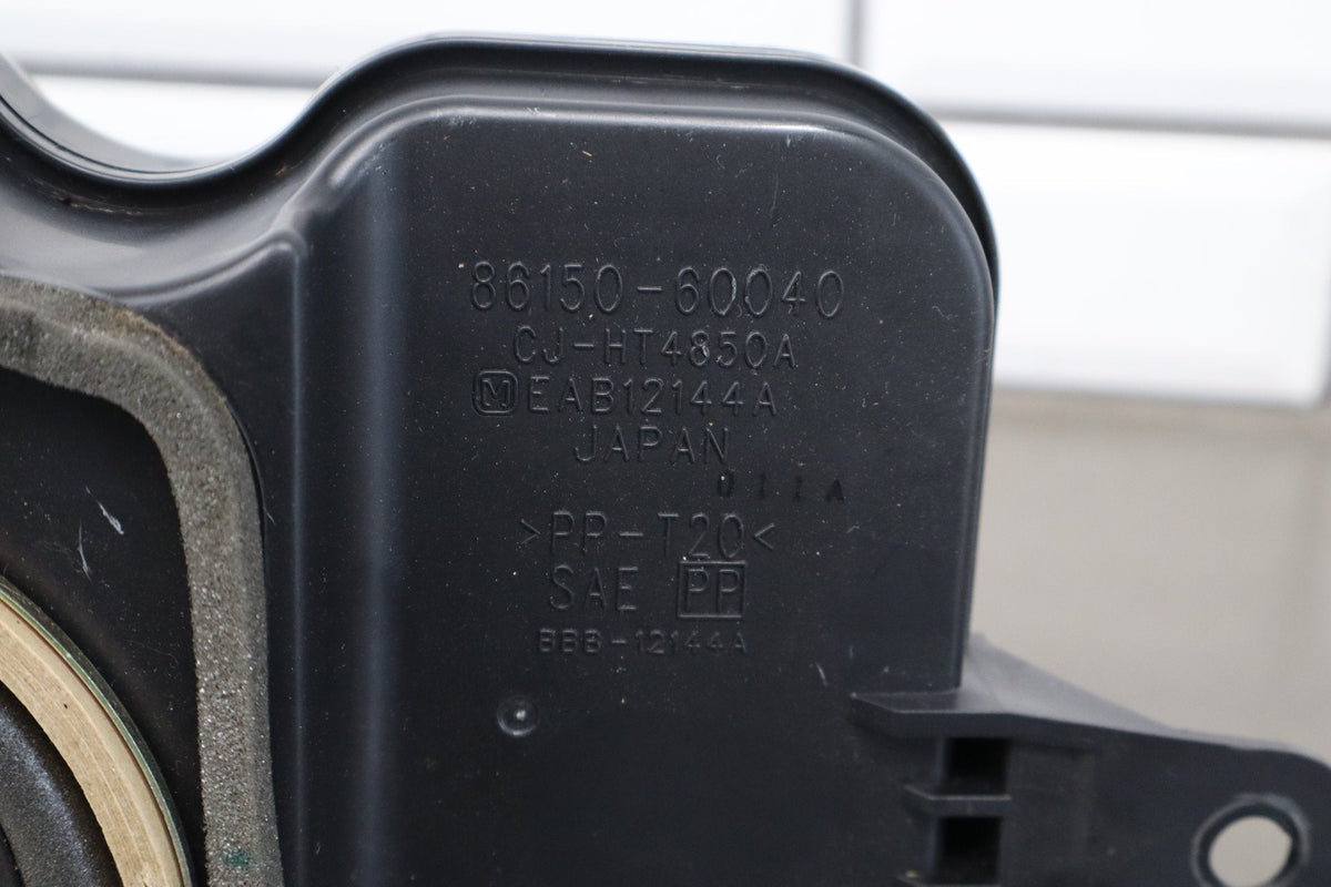 1998-2000 Toyota Land Cruiser Speakers OEM