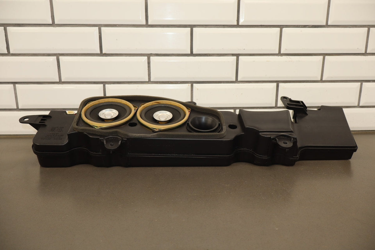 1998-2000 Toyota Land Cruiser Speakers OEM