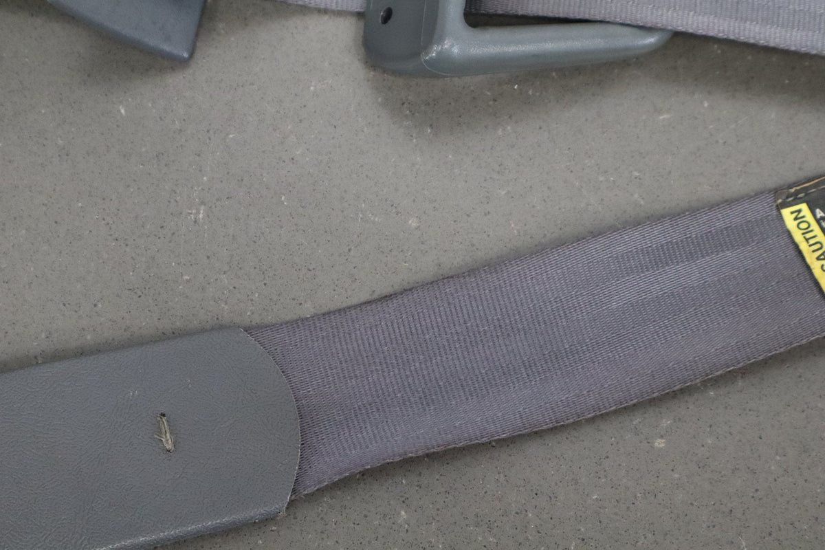 1998-2002 Chevrolet Camaro Coupe Passenger Right Front Seat Belt Gray 14B