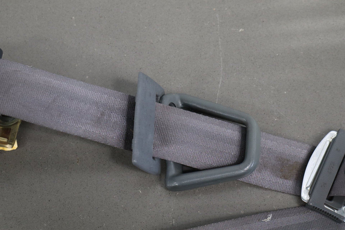 1998-2002 Chevrolet Camaro Coupe Passenger Right Front Seat Belt Gray 14B