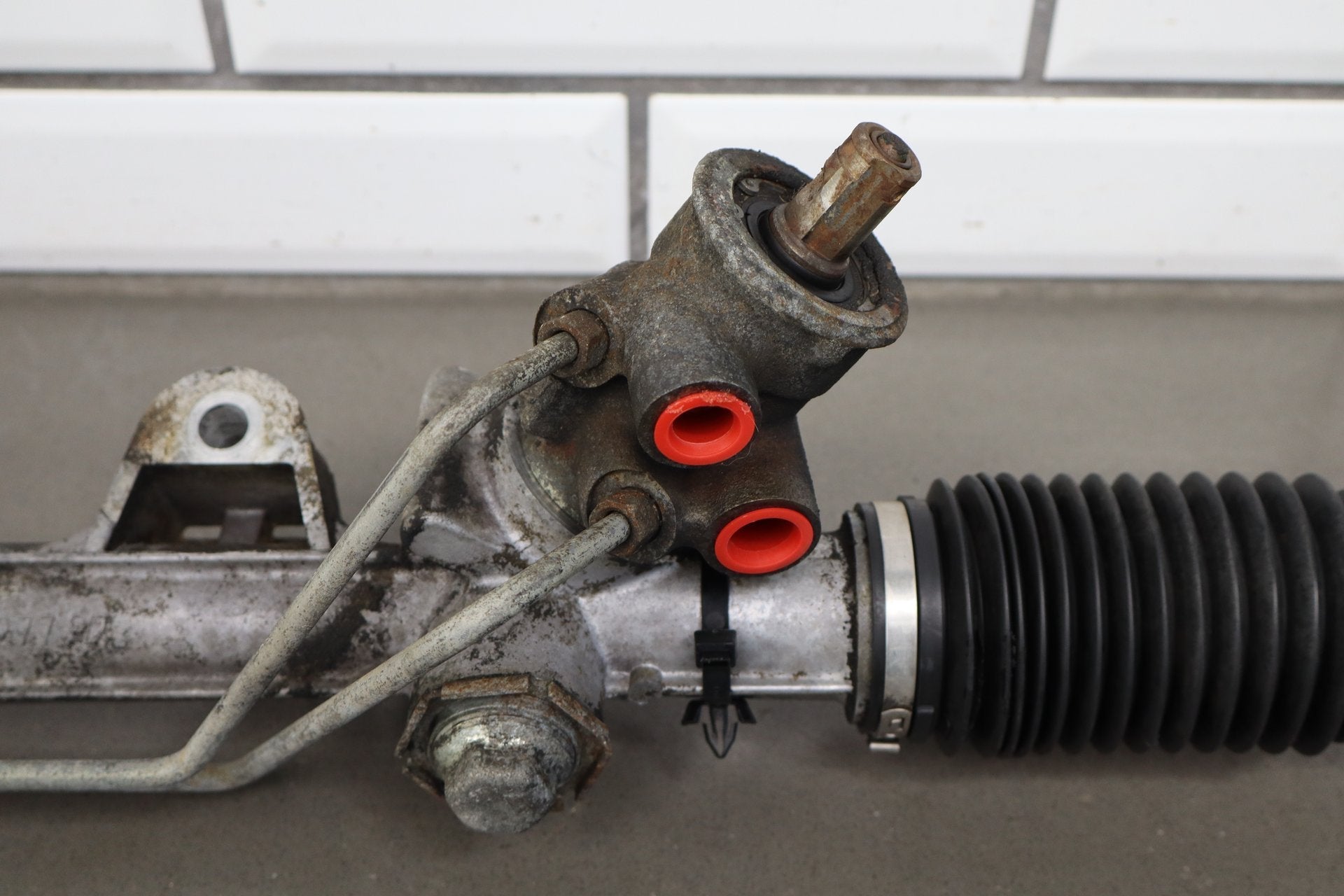 1998-2002 Chevrolet Camaro F41 Steering Gear 26060047 OEM