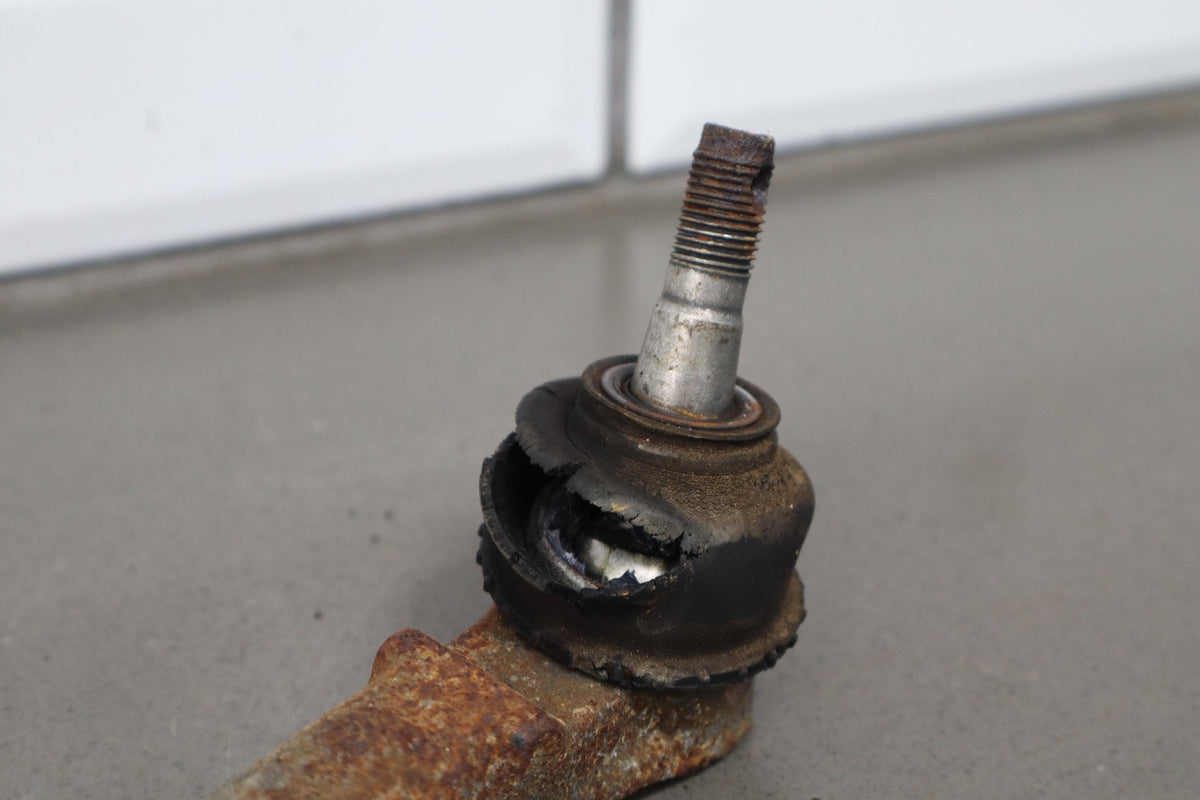 1998-2002 Chevrolet Camaro F41 Steering Gear 26060047 OEM