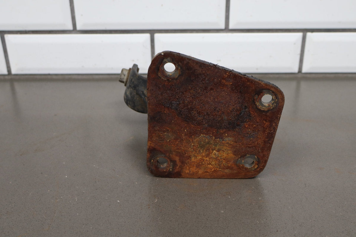 1998-2002 Chevrolet Camaro Pontiac Firebird 5.7L LS1 Pair - Engine Mount Bracket