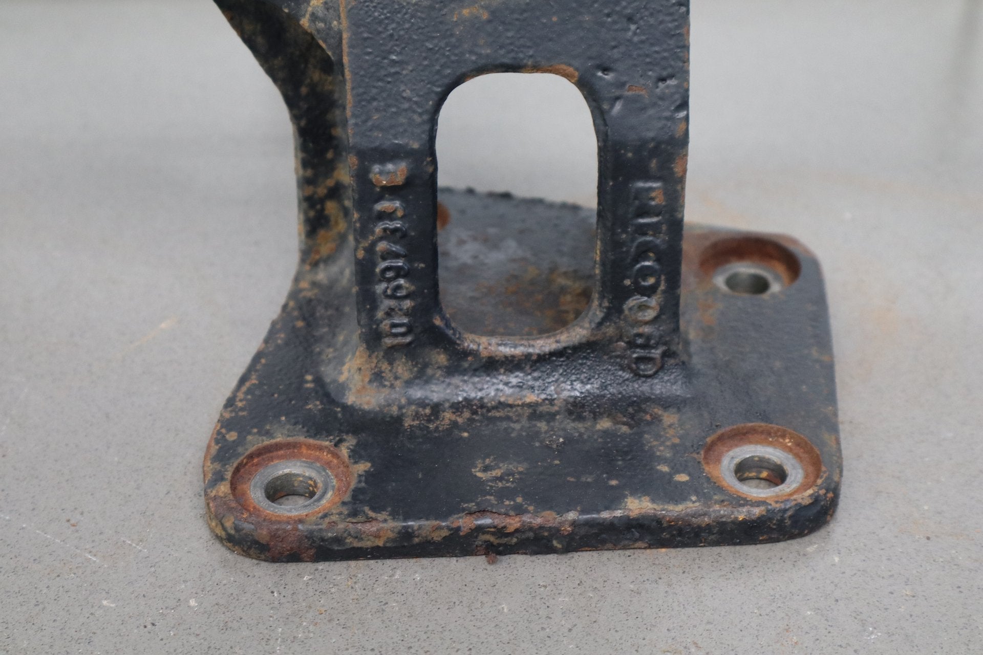 1998-2002 Chevrolet Camaro Pontiac Firebird 5.7L LS1 Pair - Engine Mount Bracket