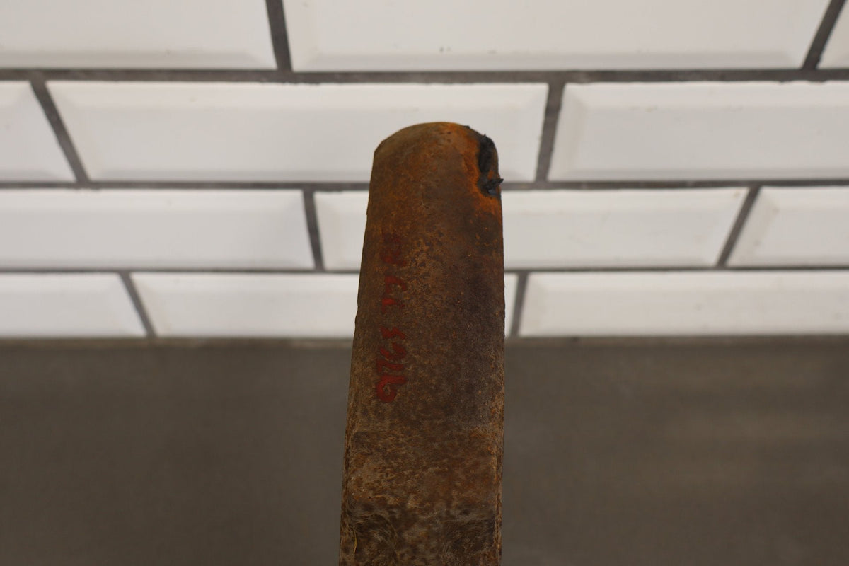 1998-2002 Chevrolet Camaro Pontiac Firebird Right Front Spindle