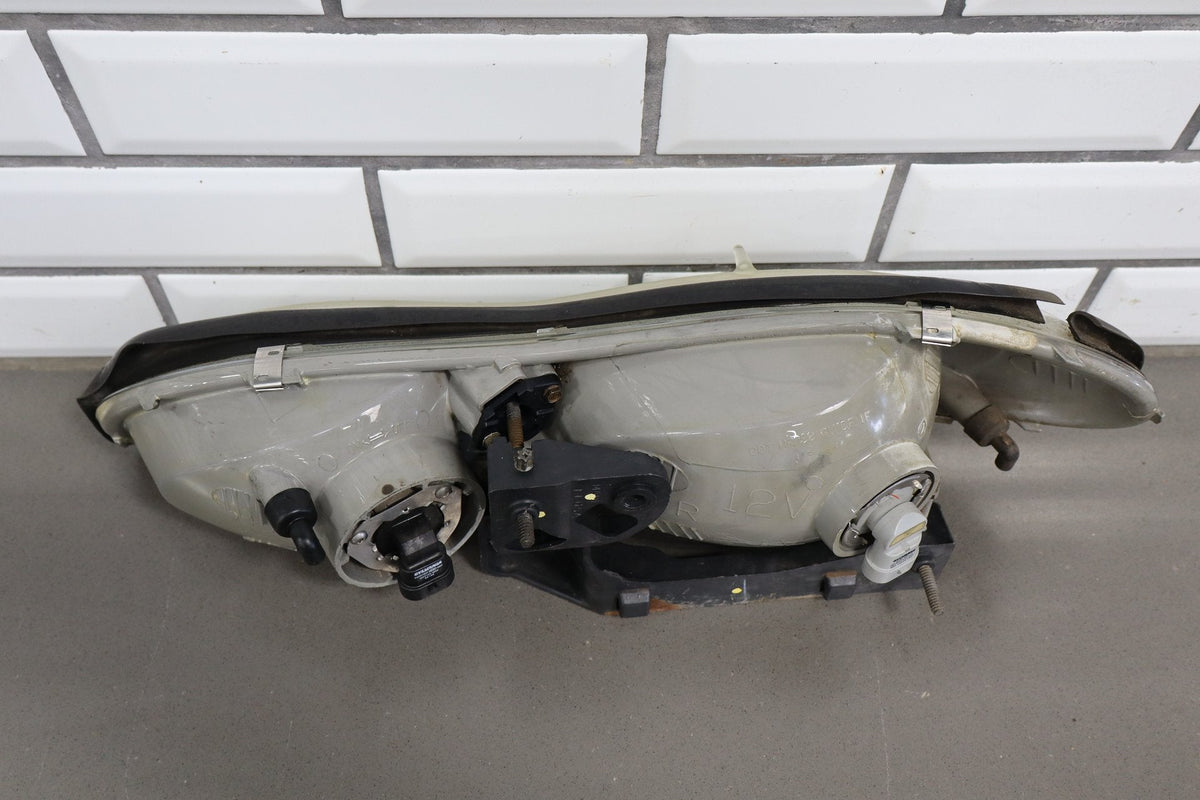 1998-2002 Chevrolet Camaro Right Headlamp 16525314 OEM
