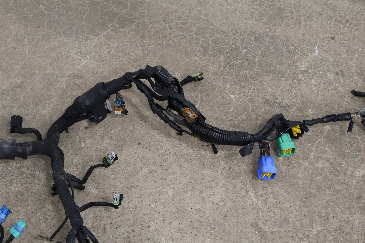 1998-2002 Isuzu Trooper 2WD Engine Wiring Harness 3.5L 6VE1 OEM