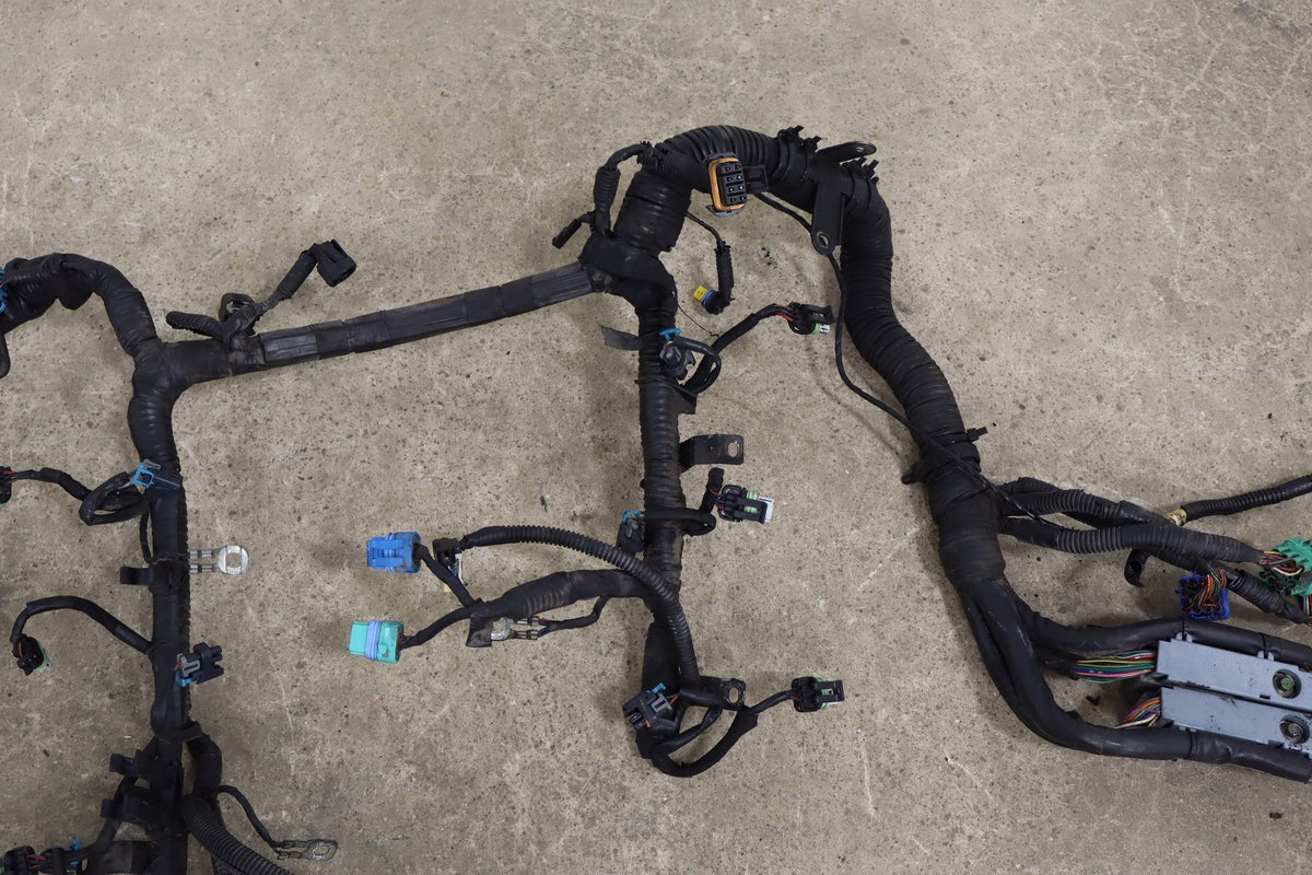 1998-2002 Isuzu Trooper 2WD Engine Wiring Harness 3.5L 6VE1 OEM