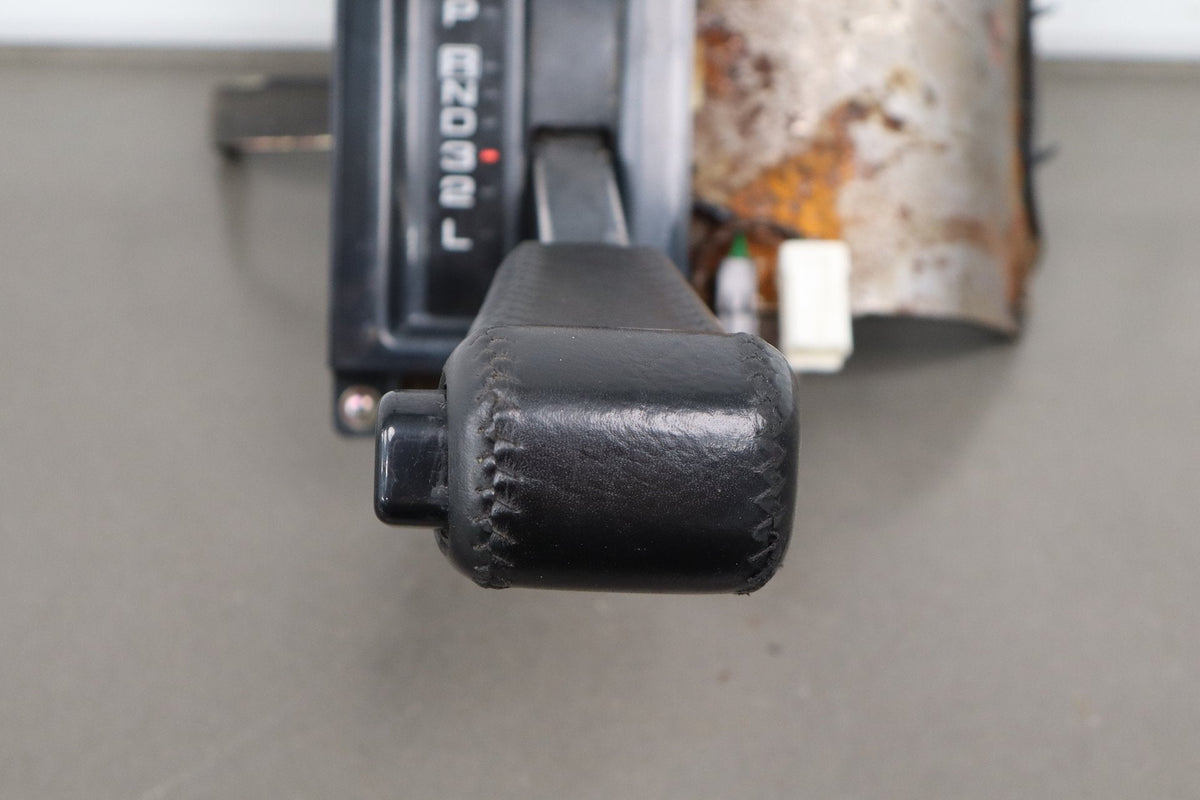 1998-2002 Isuzu Trooper 4x2 Floor Shifter W/ Knob OEM