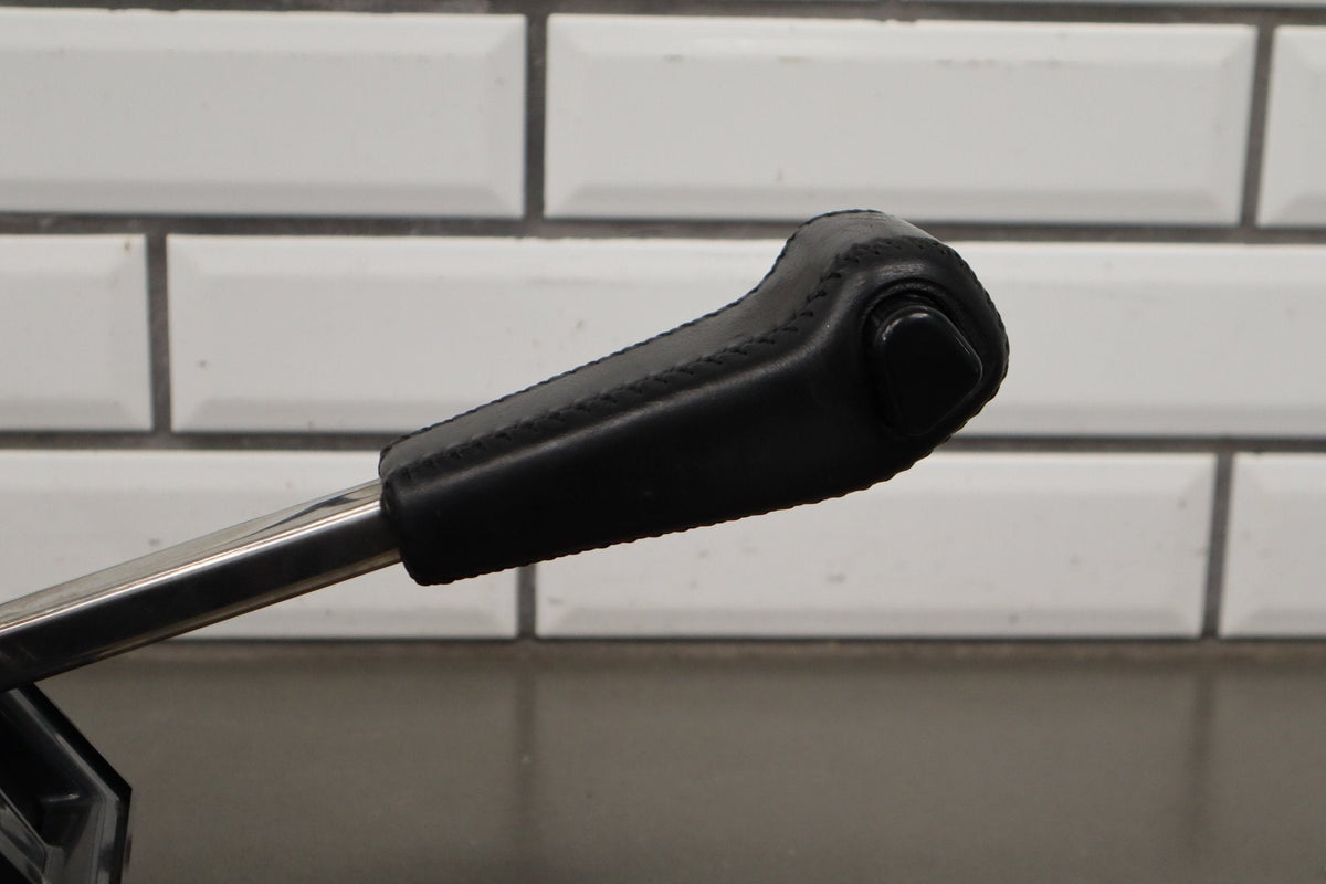 1998-2002 Isuzu Trooper 4x2 Floor Shifter W/ Knob OEM