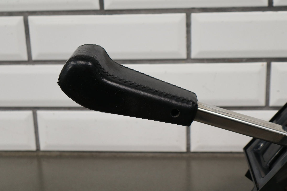 1998-2002 Isuzu Trooper 4x2 Floor Shifter W/ Knob OEM