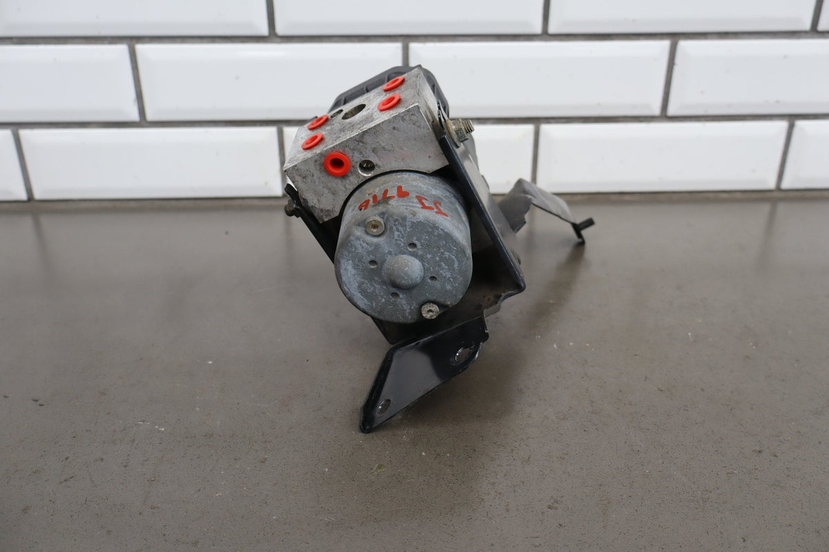 1998-2002 Isuzu Trooper ABS Brake Unit OEM