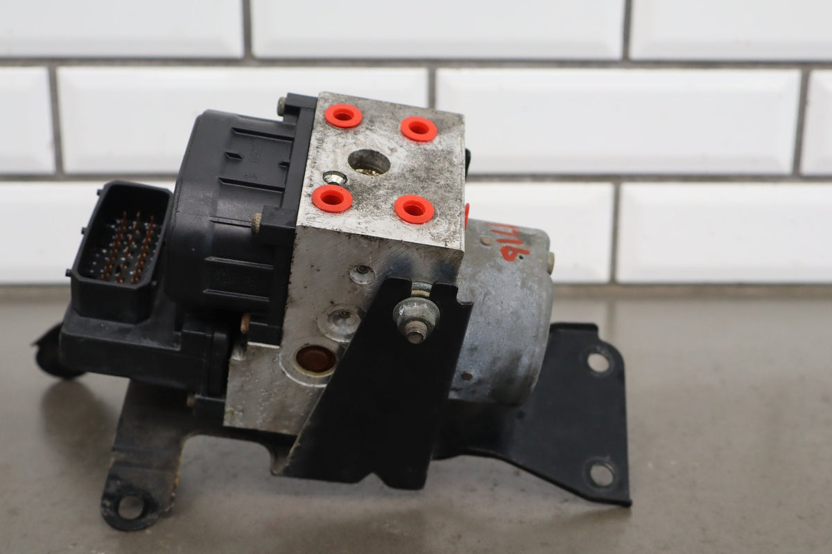 1998-2002 Isuzu Trooper ABS Brake Unit OEM