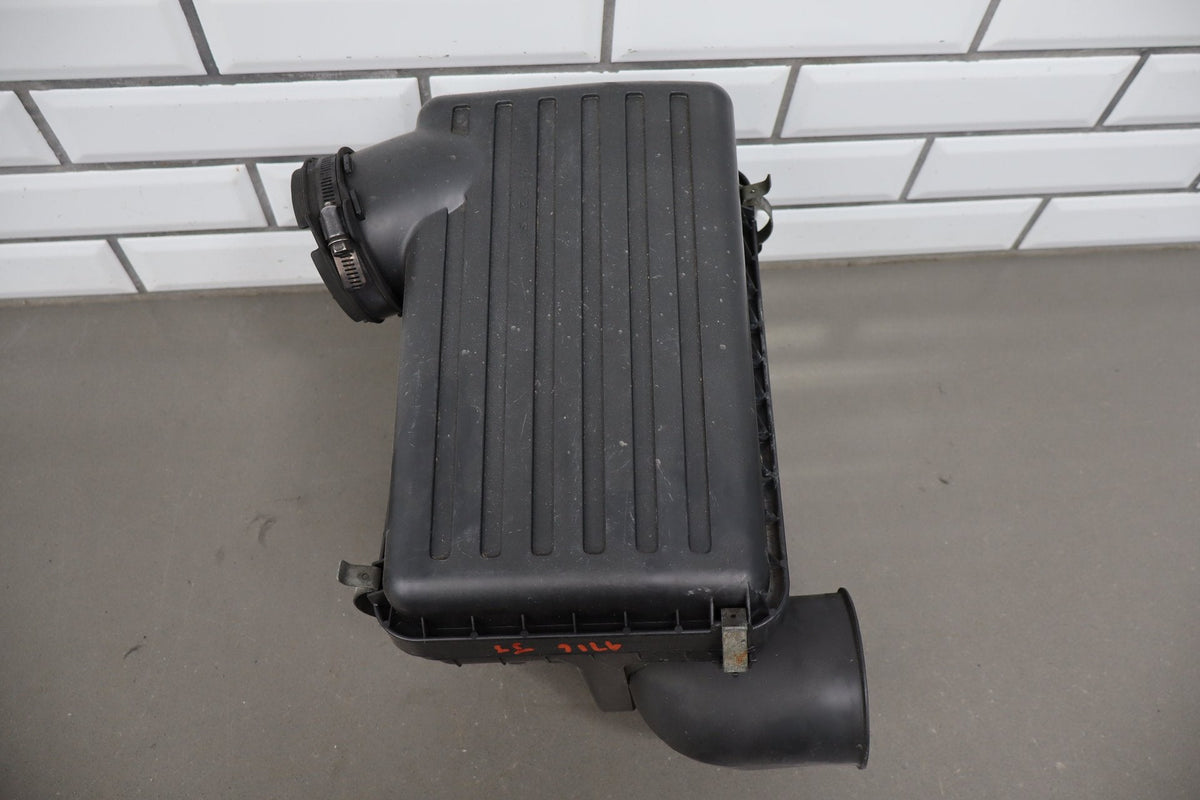 1998-2002 Isuzu Trooper Air Cleaner 3.5L 6VE1 OEM