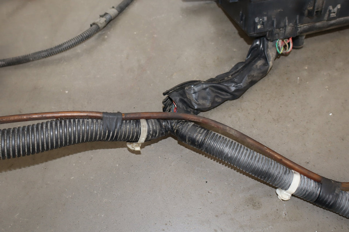 1998-2002 Isuzu Trooper Body Wiring Harness OEM
