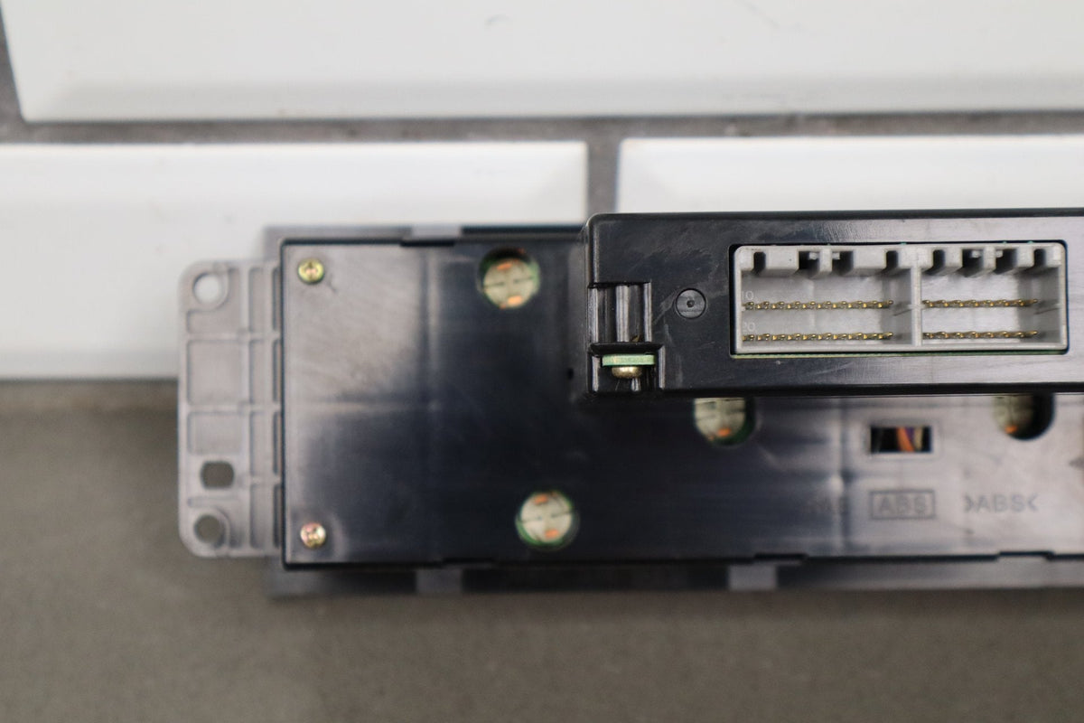 1998-2002 Isuzu Trooper Climate Control OEM