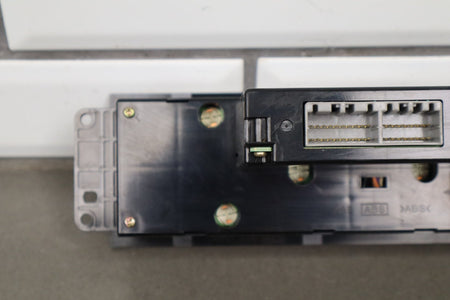 1998-2002 Isuzu Trooper Climate Control OEM