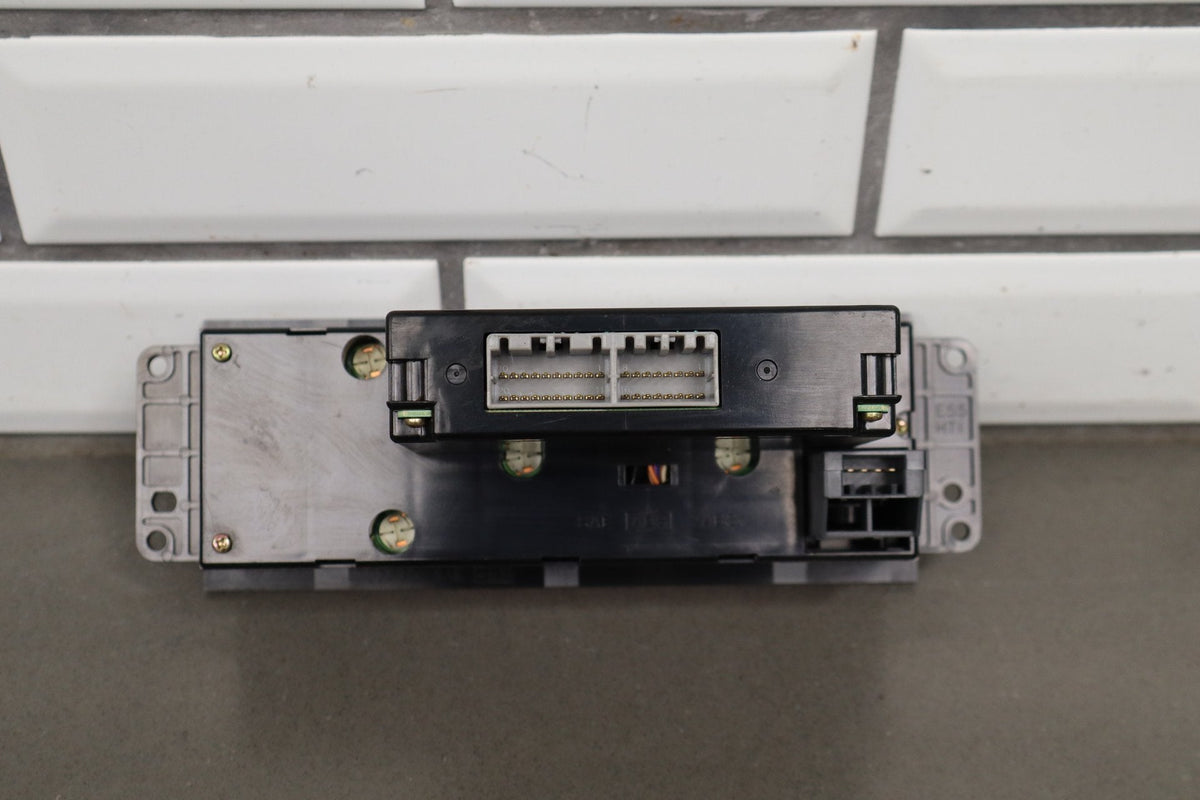 1998-2002 Isuzu Trooper Climate Control OEM