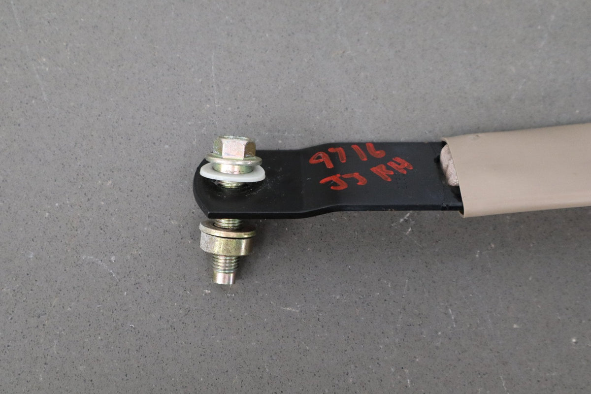 1998-2002 Isuzu Trooper Front Right Passenger Seat Belt OEM