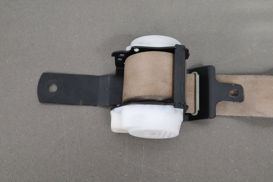1998-2002 Isuzu Trooper Front Right Passenger Seat Belt OEM