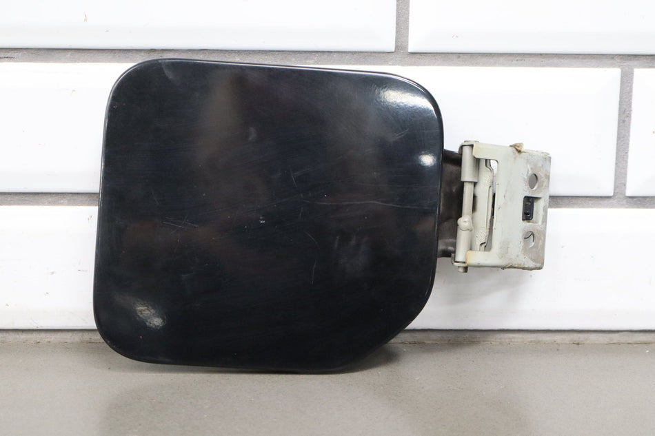 1998-2002 Isuzu Trooper Fuel Filler Door Black
